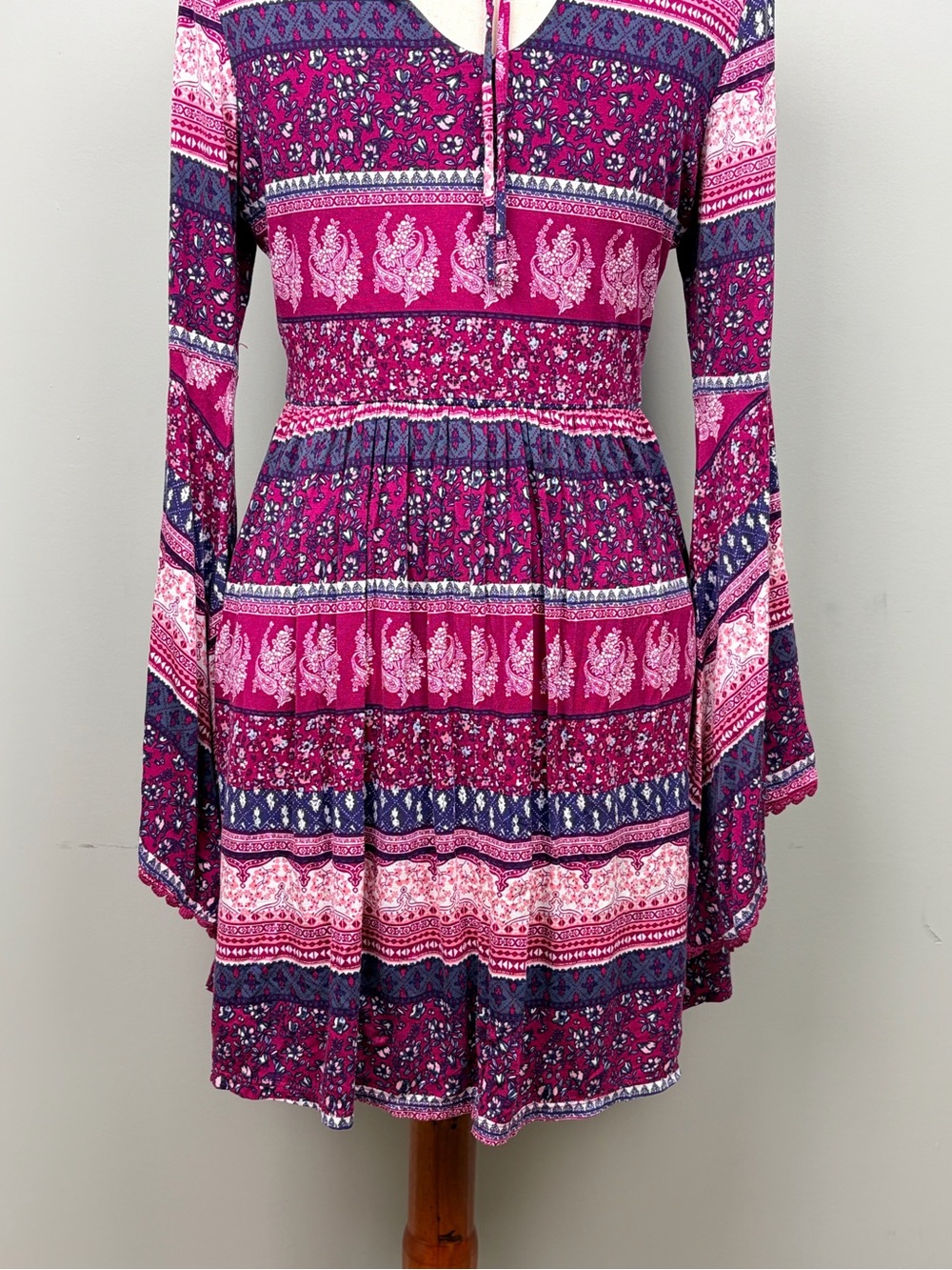 Bongo Boho Babydoll Dress Womens M Pink Paisley Bell Sleeve Keyhole Back - Picture 7 of 10